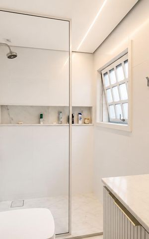 Casa para alugar com 340m², 4 quartos e 5 vagas Casa para alugar com 340m², 4 quartos e 5 vagasBanheiro
