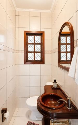 Casa para alugar com 340m², 4 quartos e 5 vagas Casa para alugar com 340m², 4 quartos e 5 vagasLavabo