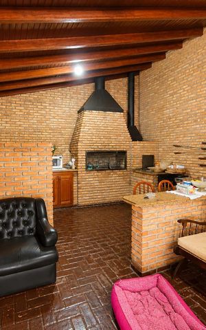 Casa para alugar com 340m², 4 quartos e 5 vagas Casa para alugar com 340m², 4 quartos e 5 vagasÁrea externa