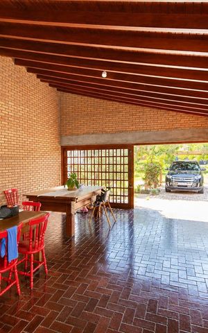 Casa para alugar com 340m², 4 quartos e 5 vagas Casa para alugar com 340m², 4 quartos e 5 vagasÁrea externa