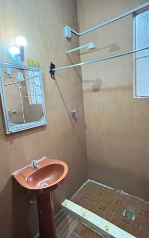 Casa para alugar com 80m², 2 quartos e sem vagaBanheiro social