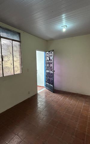 Casa para alugar com 80m², 2 quartos e sem vagaSala