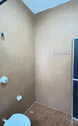Casa para alugar com 80m², 2 quartos e sem vagaBanheiro social