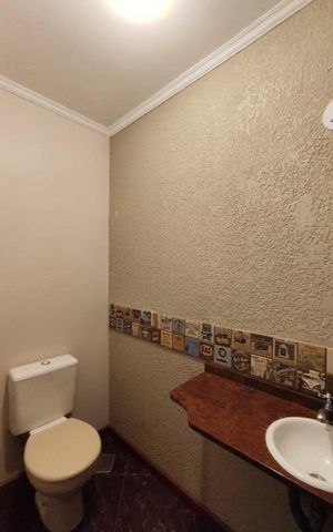 Casa para alugar com 195m², 3 quartos e 4 vagas Casa para alugar com 195m², 3 quartos e 4 vagasBanheiro 2