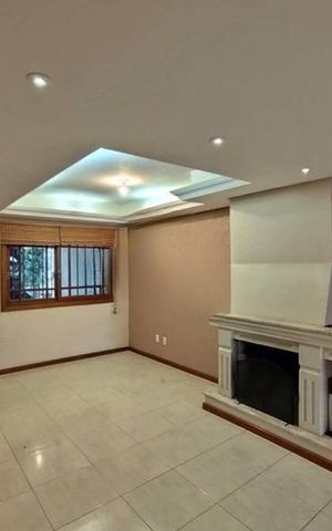 Casa para alugar com 195m², 3 quartos e 4 vagas Casa para alugar com 195m², 3 quartos e 4 vagasSala