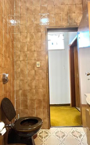 Casa para alugar com 300m², 3 quartos e 1 vaga Casa para alugar com 300m², 3 quartos e 1 vagaBanheiro