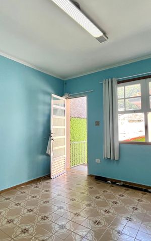 Casa para alugar com 300m², 3 quartos e 1 vaga Casa para alugar com 300m², 3 quartos e 1 vagaEdícula