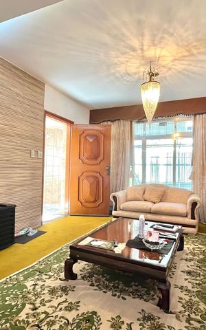 Casa para alugar com 300m², 3 quartos e 1 vaga Casa para alugar com 300m², 3 quartos e 1 vagaSala