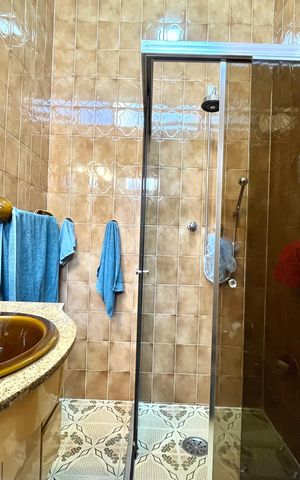 Casa para alugar com 300m², 3 quartos e 1 vaga Casa para alugar com 300m², 3 quartos e 1 vagaBanheiro
