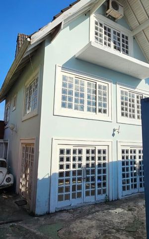 Casa para alugar com 180m², 3 quartos e 5 vagas Casa para alugar com 180m², 3 quartos e 5 vagasFachada casa