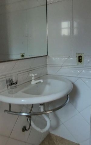 Casa para alugar com 180m², 3 quartos e 5 vagasBanheiro 2