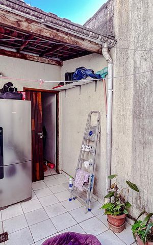 Casa à venda com 150m², 4 quartos e 1 vagaÁrea de Serviço