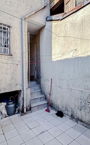 Casa à venda com 150m², 4 quartos e 1 vagaÁrea de Serviço