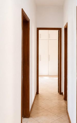 Casa à venda com 115m², 4 quartos e 1 vaga Casa à venda com 115m², 4 quartos e 1 vagaCorredor
