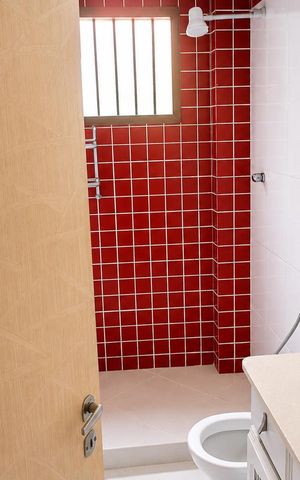 Casa à venda com 115m², 4 quartos e 1 vaga Casa à venda com 115m², 4 quartos e 1 vagaBanheiro social