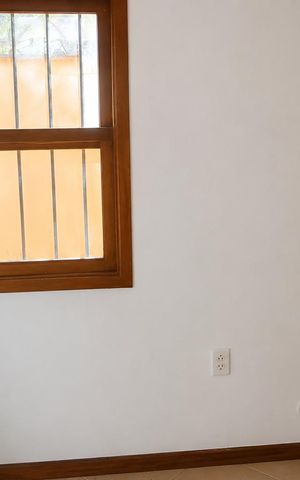 Casa à venda com 115m², 4 quartos e 1 vaga Casa à venda com 115m², 4 quartos e 1 vagaSala