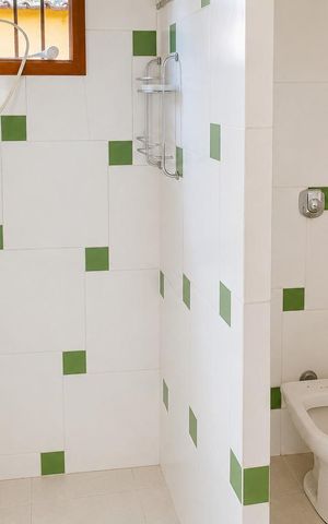 Casa à venda com 115m², 4 quartos e 1 vaga Casa à venda com 115m², 4 quartos e 1 vagaBanheiro social