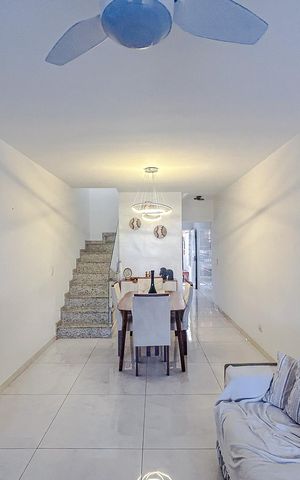 Casa à venda com 138m², 3 quartos e 2 vagasSala