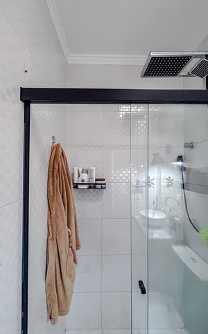 Casa à venda com 138m², 3 quartos e 2 vagasBanheiro