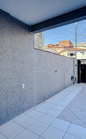 Casa à venda com 138m², 3 quartos e 2 vagasGaragem