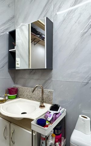 Apartamento à venda com 48m², 2 quartos e 1 vaga Apartamento à venda com 48m², 2 quartos e 1 vagaBanheiro Social
