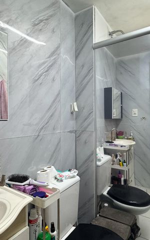 Apartamento à venda com 48m², 2 quartos e 1 vaga Apartamento à venda com 48m², 2 quartos e 1 vagaBanheiro Social