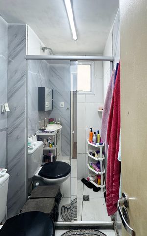 Apartamento à venda com 48m², 2 quartos e 1 vaga Apartamento à venda com 48m², 2 quartos e 1 vagaBanheiro Social