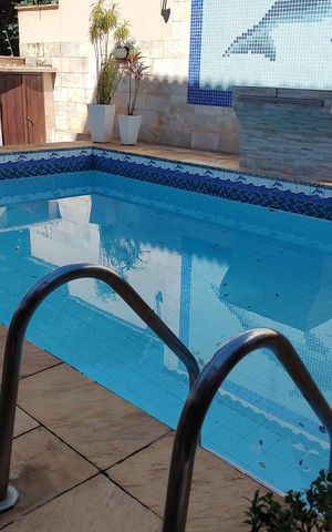 Casa à venda com 264m², 3 quartos e 3 vagas Casa à venda com 264m², 3 quartos e 3 vagas Piscina