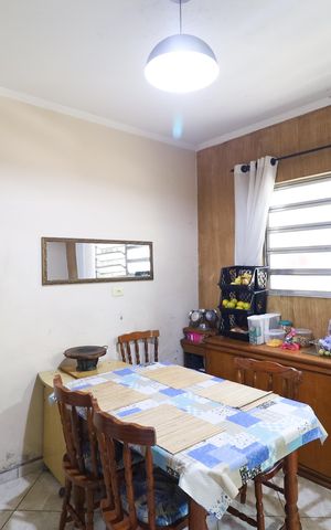 Casa à venda com 293m², 4 quartos e 7 vagas Casa à venda com 293m², 4 quartos e 7 vagasCopa