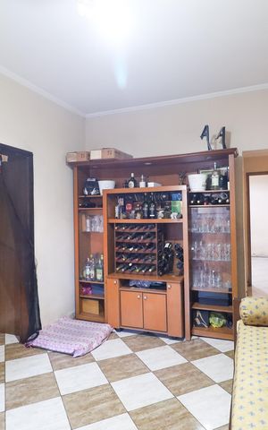 Casa à venda com 293m², 4 quartos e 7 vagas Casa à venda com 293m², 4 quartos e 7 vagasSala