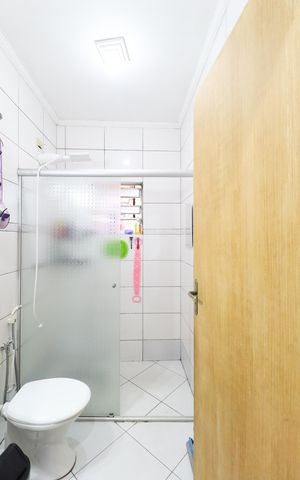Casa à venda com 293m², 4 quartos e 7 vagas Casa à venda com 293m², 4 quartos e 7 vagasSuíte - Banheiro