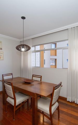 Apartamento à venda com 170m², 4 quartos e 2 vagas Apartamento à venda com 170m², 4 quartos e 2 vagasSALA