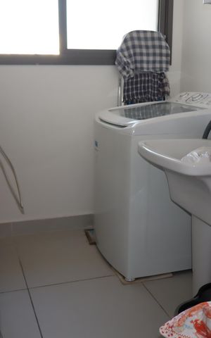 Apartamento à venda com 80m², 2 quartos e 1 vagaÁrea de Serviço