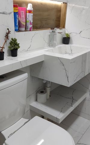 Apartamento à venda com 42m², 2 quartos e 1 vaga Apartamento à venda com 42m², 2 quartos e 1 vagaBanheiro
