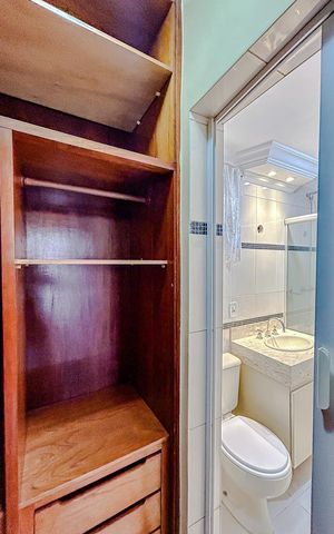 Apartamento à venda com 70m², 3 quartos e 1 vagaCloset da suíte