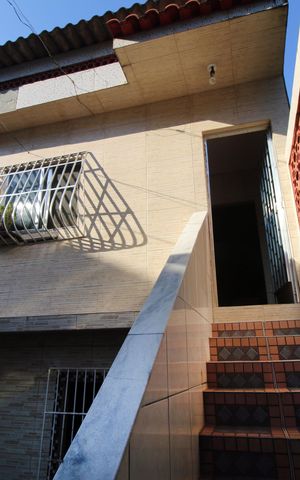 Casa para alugar com 50m², 3 quartos e sem vagaAcesso - casa 2