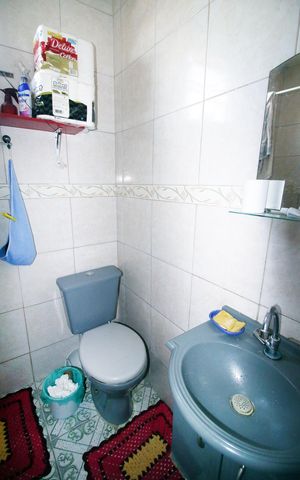 Casa para alugar com 50m², 3 quartos e sem vagaCasa 2 - Banheiro social
