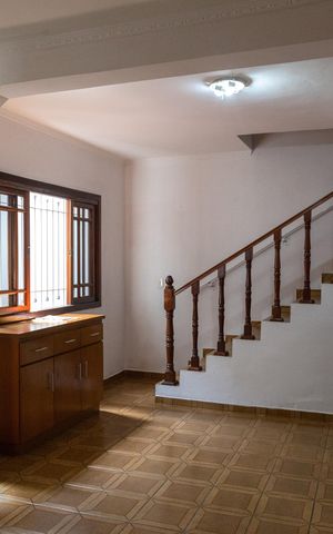 Casa para alugar com 125m², 3 quartos e 2 vagasSala