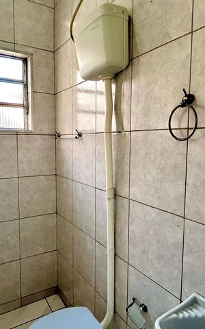 Casa à venda com 140m², 3 quartos e 3 vagas Casa à venda com 140m², 3 quartos e 3 vagasBanheiro 4