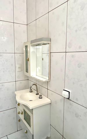 Casa à venda com 140m², 3 quartos e 3 vagas Casa à venda com 140m², 3 quartos e 3 vagasBanheiro 2
