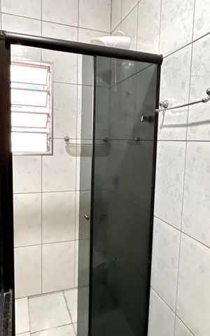 Casa à venda com 140m², 3 quartos e 3 vagas Casa à venda com 140m², 3 quartos e 3 vagasBanheiro 1