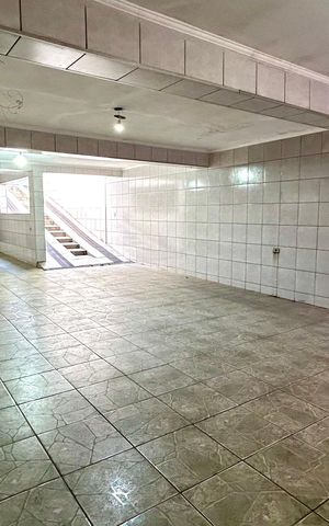 Casa à venda com 140m², 3 quartos e 3 vagas Casa à venda com 140m², 3 quartos e 3 vagasGaragem