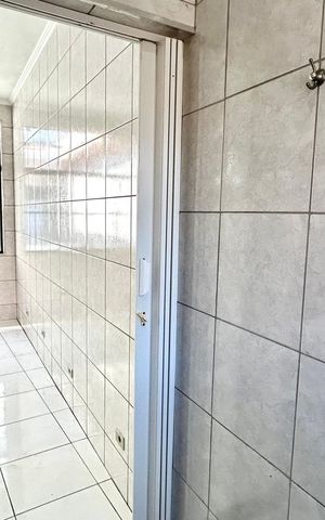 Casa à venda com 140m², 3 quartos e 3 vagas Casa à venda com 140m², 3 quartos e 3 vagasBanheiro 4