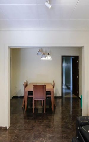 Casa à venda com 194m², 5 quartos e 2 vagasSala