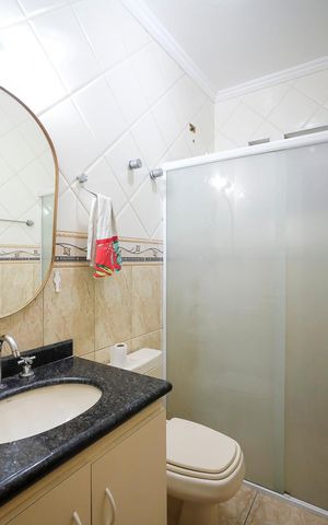Casa à venda com 194m², 5 quartos e 2 vagasBanheiro