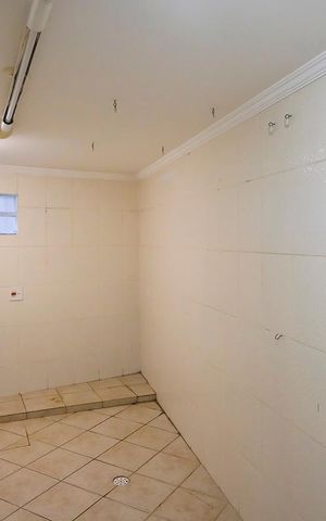 Casa à venda com 194m², 5 quartos e 2 vagasÁrea de serviço