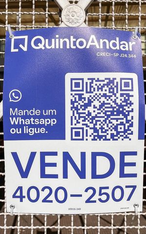 Casa à venda com 194m², 5 quartos e 2 vagasXRHX-349
