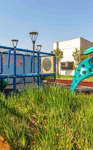 Apartamento à venda com 107m², 3 quartos e 2 vagas Apartamento à venda com 107m², 3 quartos e 2 vagasÁrea comum - Playground