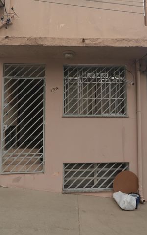 Casa para alugar com 80m², 2 quartos e 1 vagaFachada