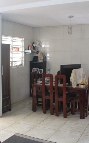 Casa à venda com 300m², 2 quartos e 9 vagasSala